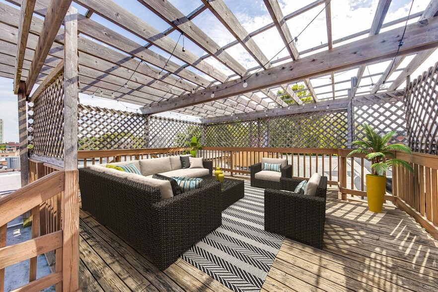 More Photos Of 902 W Newport Ave, Chicago Apartments For Sale