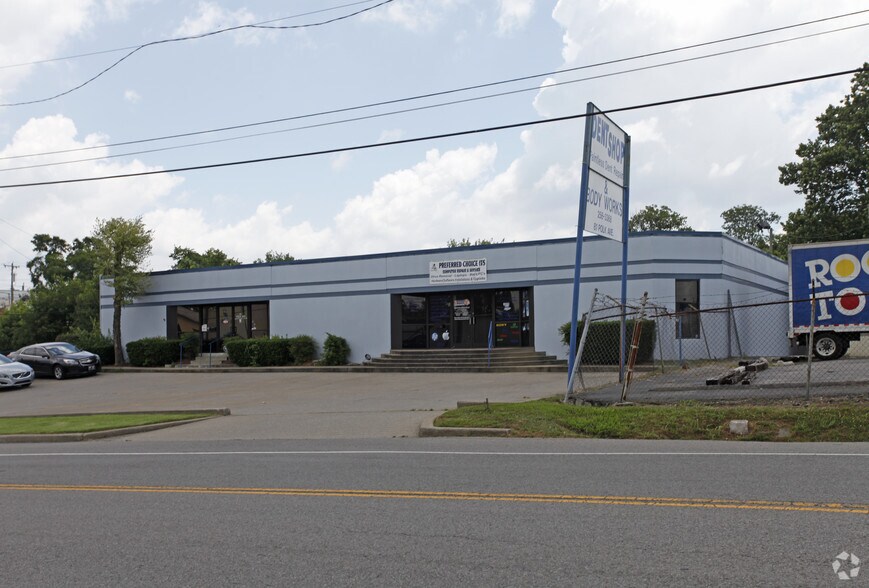 More Photos Of 81 Polk Ave, Nashville Service For Sale