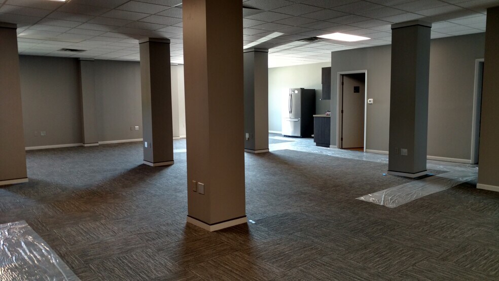 More Photos Of 701 Salzburg Ave, Bay City Warehouse For Lease
