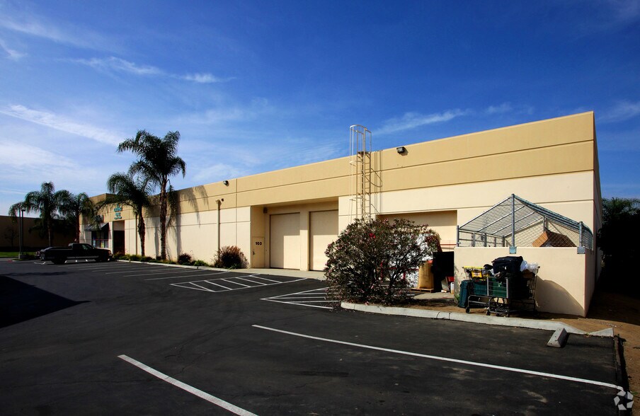 More Photos Of 281 DuPont St, Corona General Retail For Lease