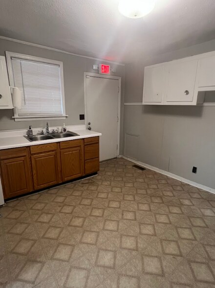 More Photos Of 2306 Crawford Rd, Phenix City Office For Sale