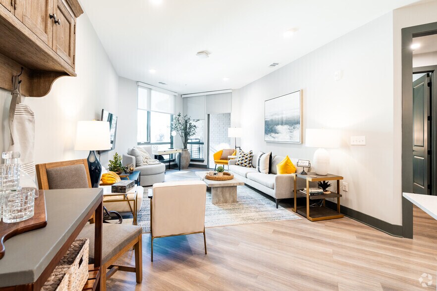 More Photos Of 352 S Walker St, Cary Apartments For Lease