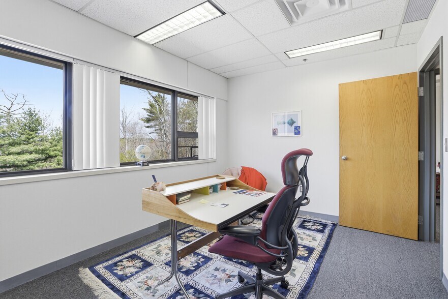 More Photos Of 101 Cambridge St, Burlington Medical For Lease