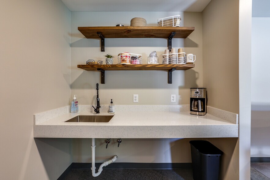 More Photos Of 6720 Dick Price Rd, Mansfield Office For Lease