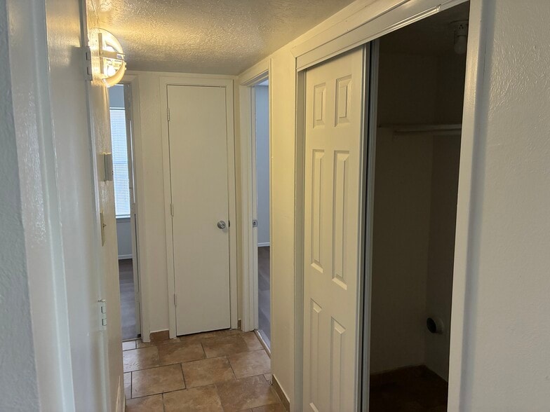 More Photos Of 2810 Vail Ave SE, Albuquerque Apartments For Sale