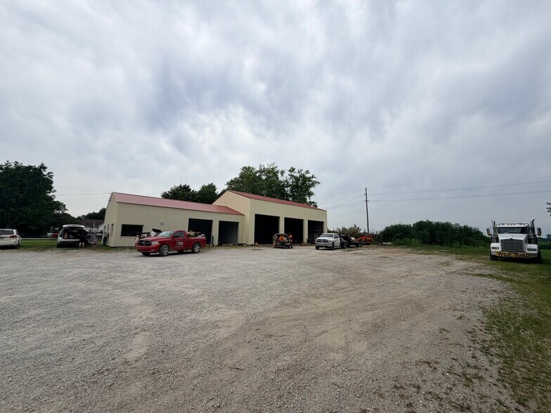 More Photos Of 1367-0 E US Highway 40, Brazil Service For Sale