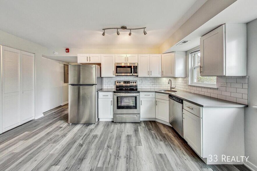 More Photos Of 501-551 W Euclid Ave, Arlington Heights Apartments For Sale