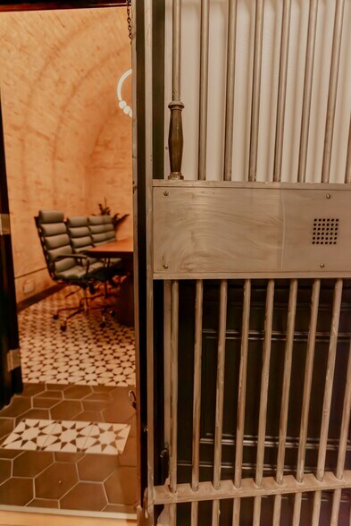 More Photos Of 14 Erb St W, Waterloo Coworking Space