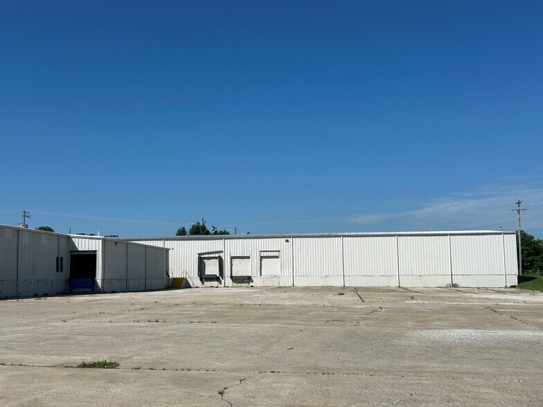 More Photos Of 198 Trojan St, Mount Sterling Industrial For Lease