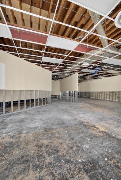 More Photos Of 100 Harvard St, Fitchburg Freestanding For Lease