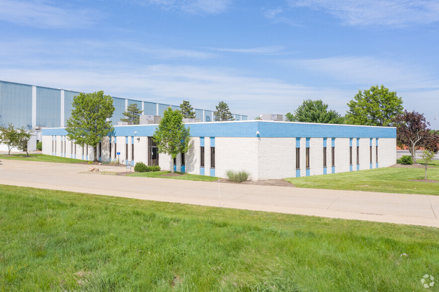 Primary Photo Of 29201 Aurora Rd, Solon Office For Lease