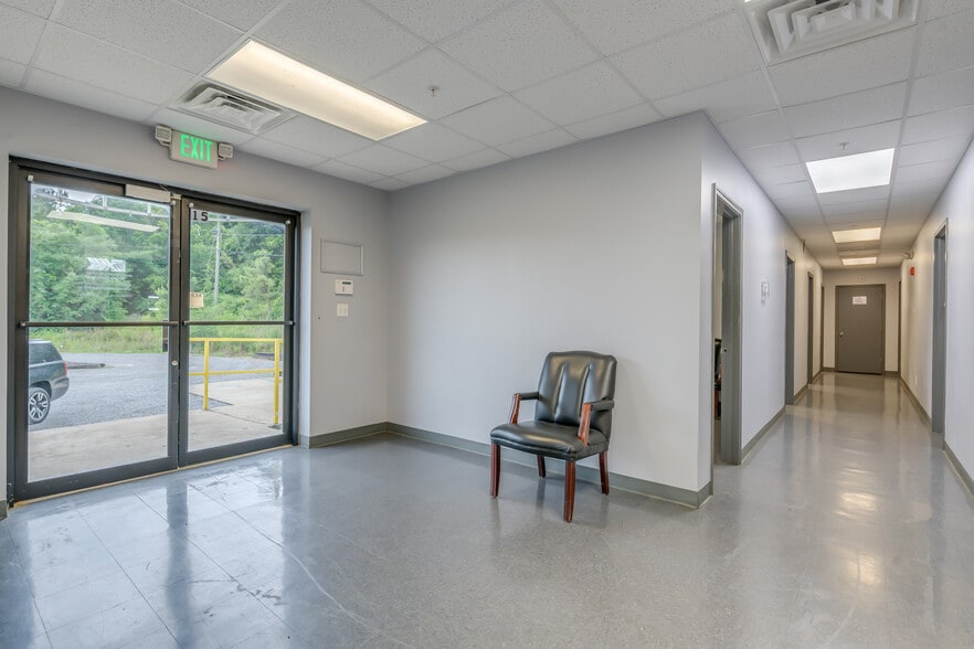 More Photos Of 371 G and S Rd, Prattville Warehouse For Lease
