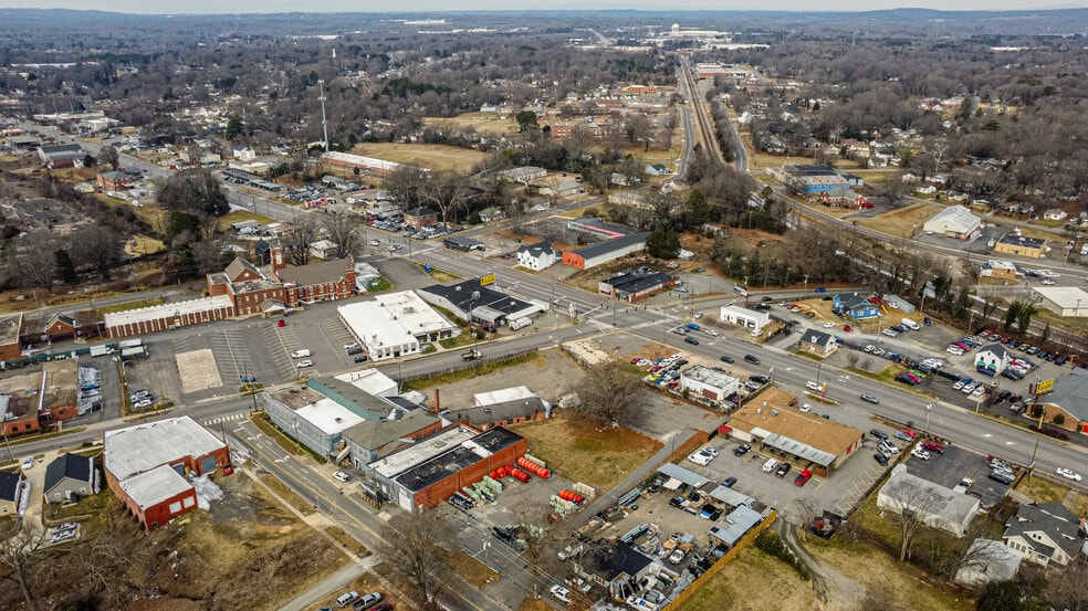 More Photos Of 226 S Linwood Rd, Gastonia Warehouse For Sale
