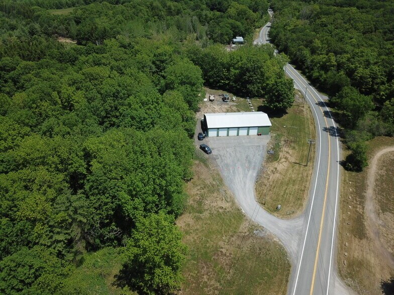 More Photos Of 1932 Berne Altamont Rd, Village of Altamont Warehouse For Lease