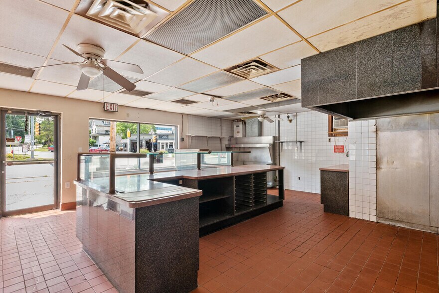 More Photos Of 95 Nutt Rd, Phoenixville Restaurant For Sale