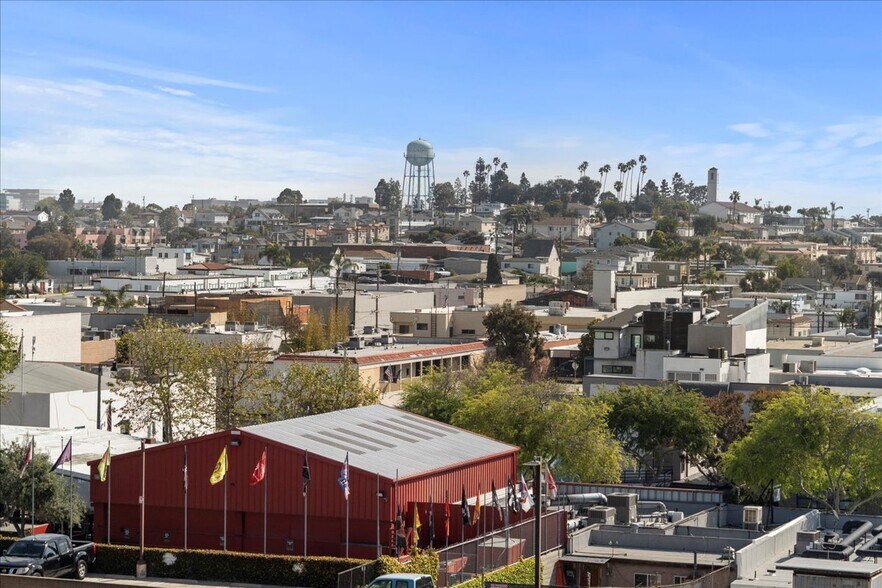 More Photos Of 123 Richmond St, El Segundo Storefront Retail Residential For Lease