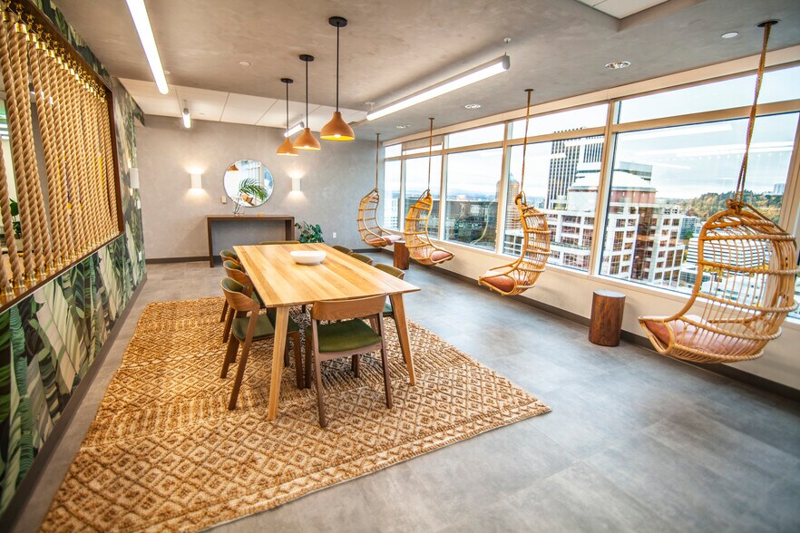 More Photos Of 805 SW Broadway, Portland Coworking Space