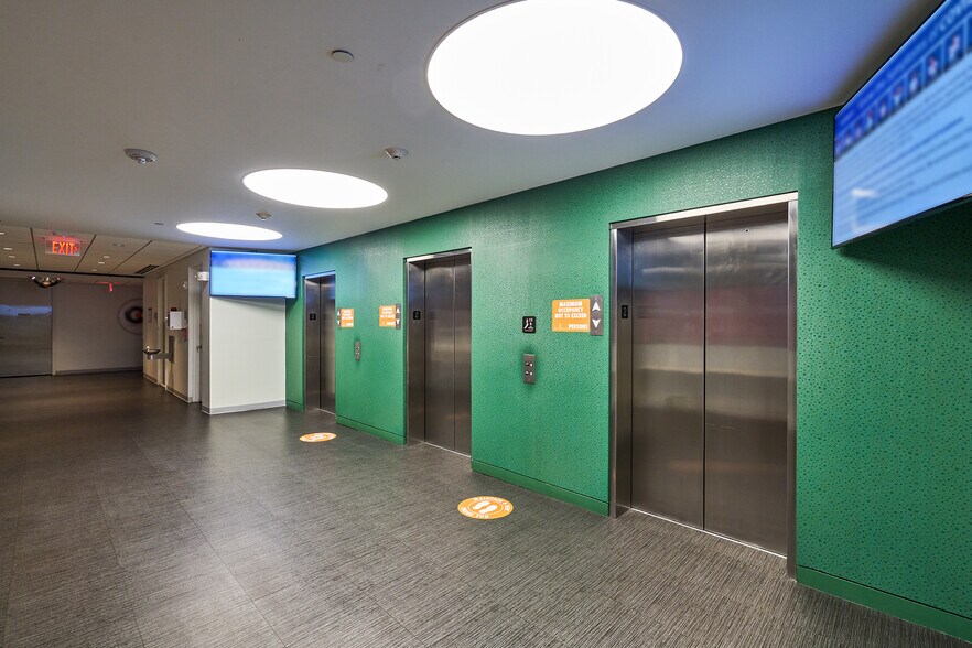 More Photos Of 12 Reads Way, New Castle Office For Lease