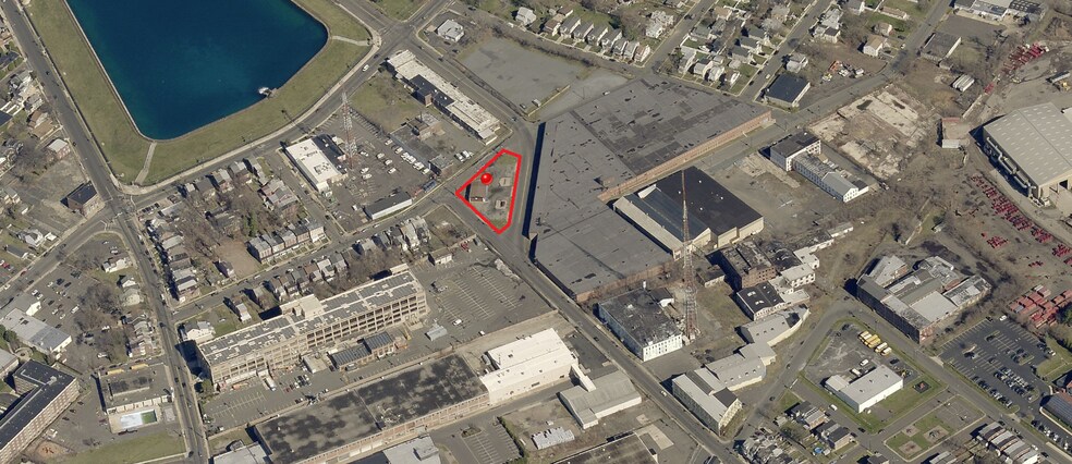 More Photos Of 660 W Ingham Ave, Ewing Auto Repair For Lease