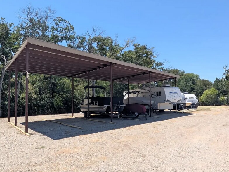 More Photos Of 1204 N Tool Dr, Tool Trailer Camper Park For Sale