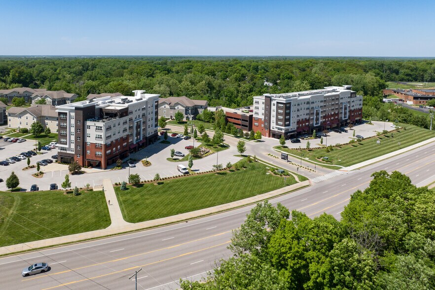 More Photos Of 1010 Enclave Blvd, Edwardsville Apartments For Sale