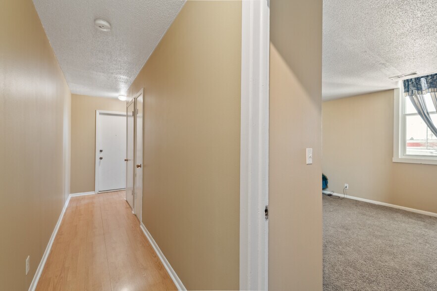 More Photos Of 2319 Vinton St, Omaha Office Residential For Sale