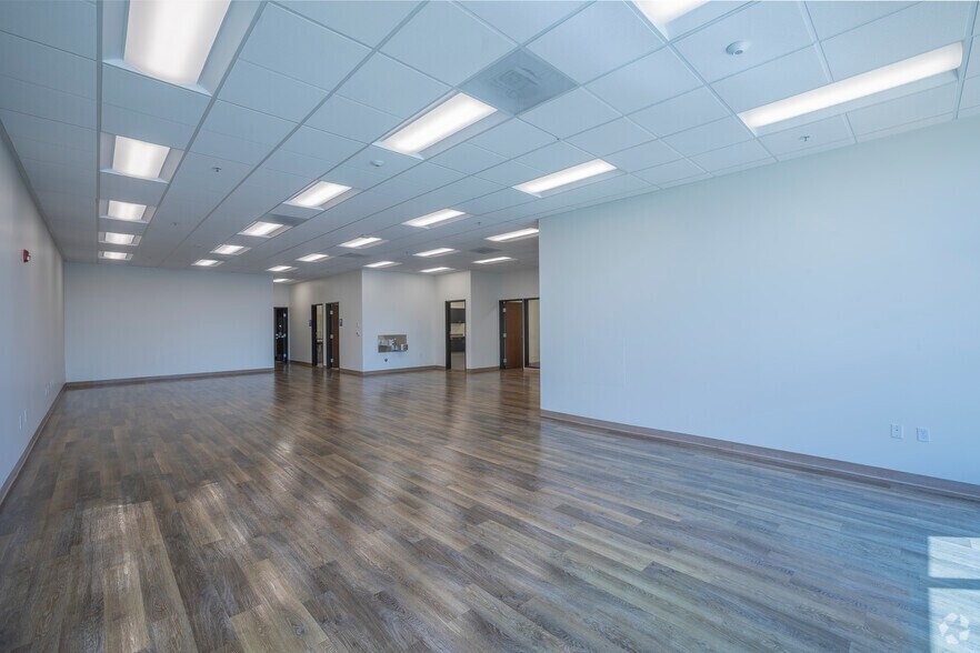 More Photos Of 2380 Williams St, San Leandro Warehouse For Lease