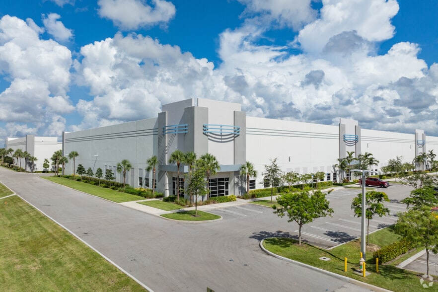 Primary Photo Of 1240-1270 NE 48th St, Pompano Beach Unknown For Lease