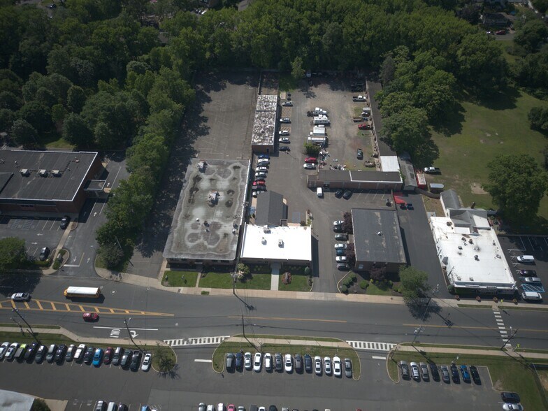 More Photos Of 2127 Hamilton Ave, Hamilton Office For Sale