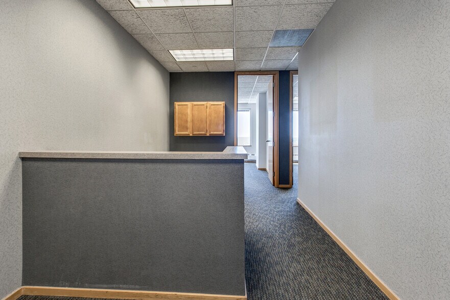 More Photos Of 431 S 7th St, Minneapolis Office Residential For Lease