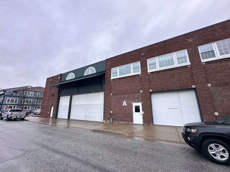 More Photos Of 601 5th St NW, Grand Rapids Medical For Lease