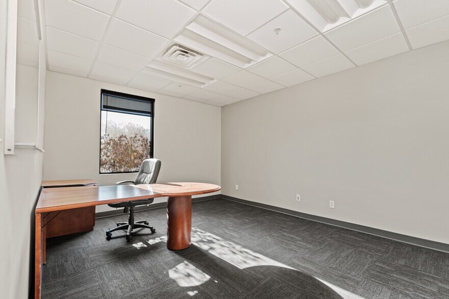 More Photos Of 1682-1688 W 820 N, Provo Office For Lease