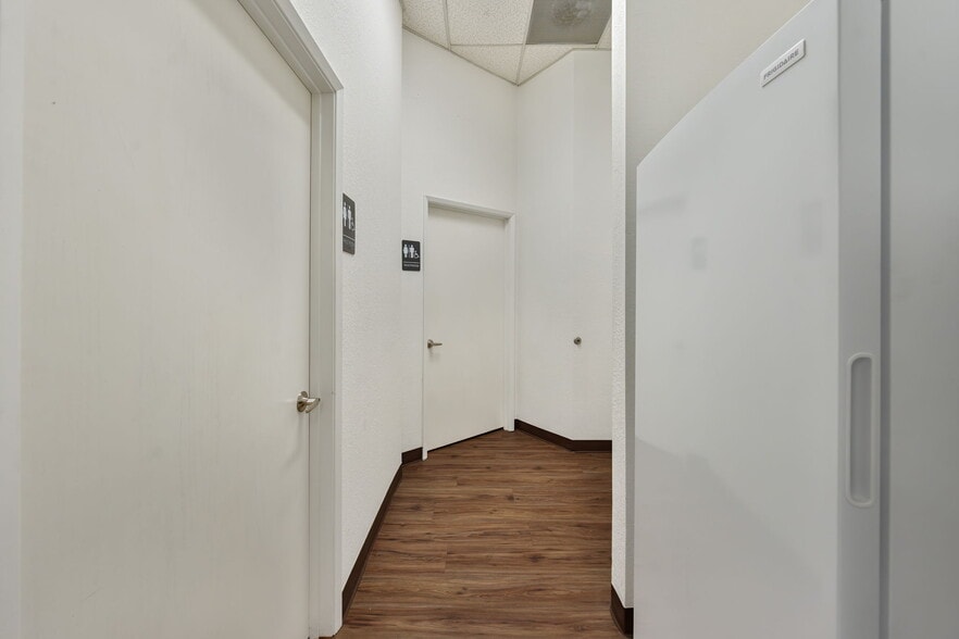 More Photos Of 3298 Monier Cir, Rancho Cordova Warehouse For Sale