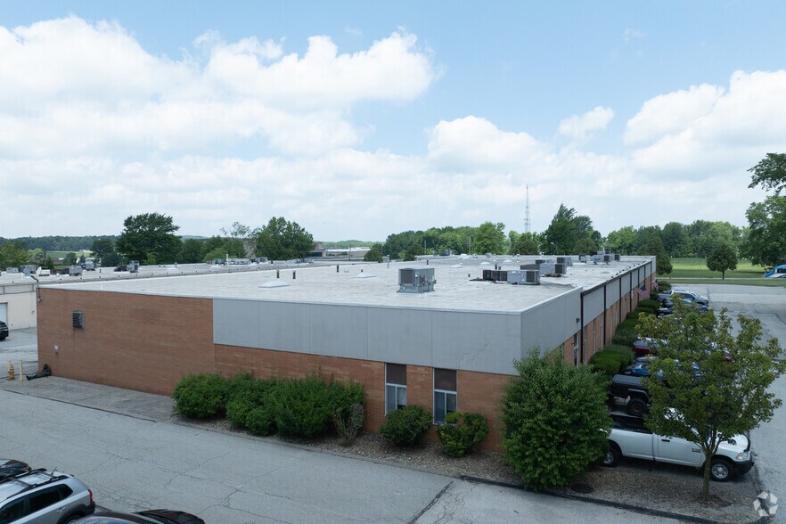 More Photos Of 10200-10280 Brecksville Rd, Brecksville Warehouse For Lease