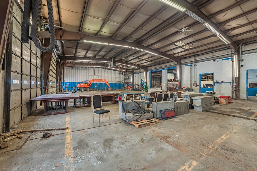 More Photos Of 306 Balsinger Rd, Uniontown Manufacturing For Sale