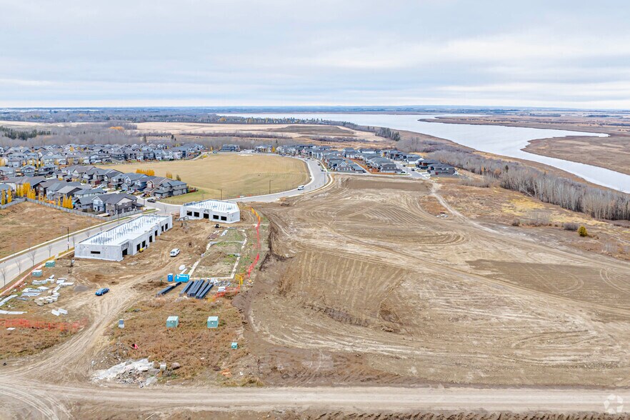 More Photos Of 475 Hawks Ridge Blvd NW, Edmonton Unknown For Lease