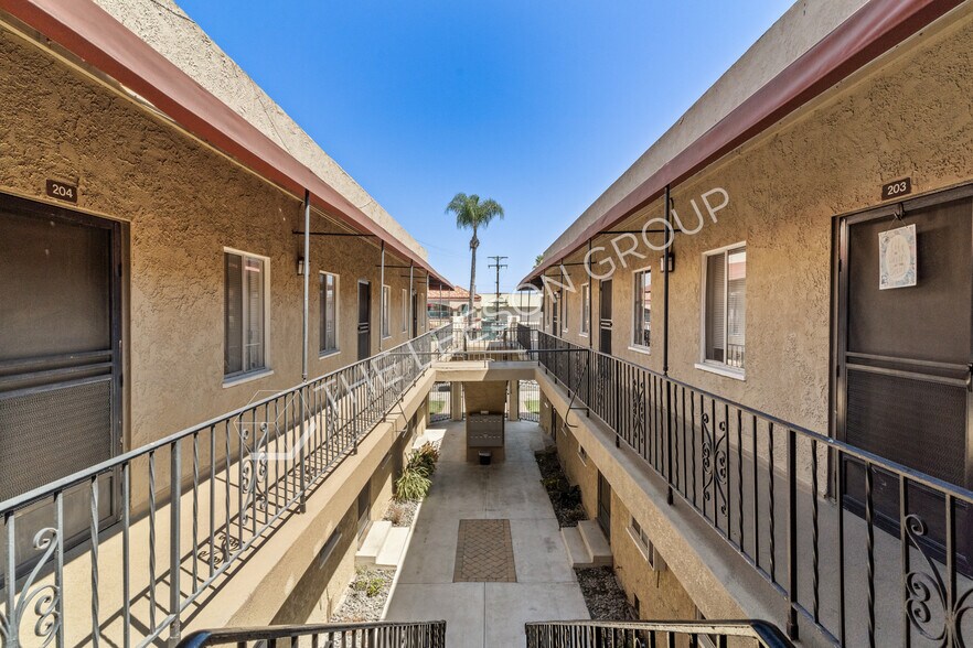 More Photos Of 905-915 Cherry Ave, Long Beach, Long Beach Apartments For Sale