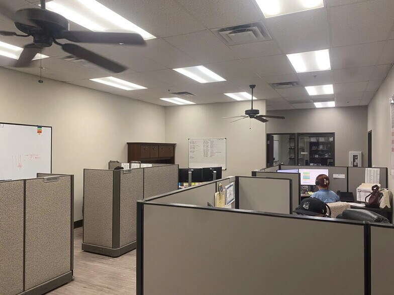 More Photos Of 175 S Hamilton Pl, Gilbert Distribution For Sale