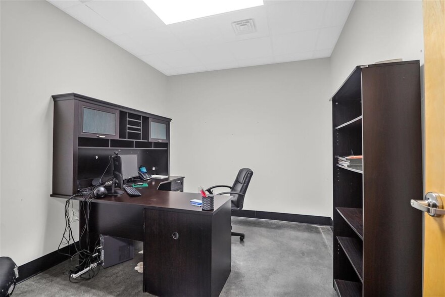 More Photos Of 2137 Savannah Hwy, Charleston Freestanding For Sale