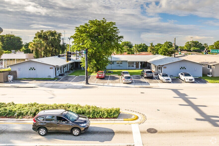 More Photos Of 7200 Pembroke Rd, Miramar Apartments For Sale