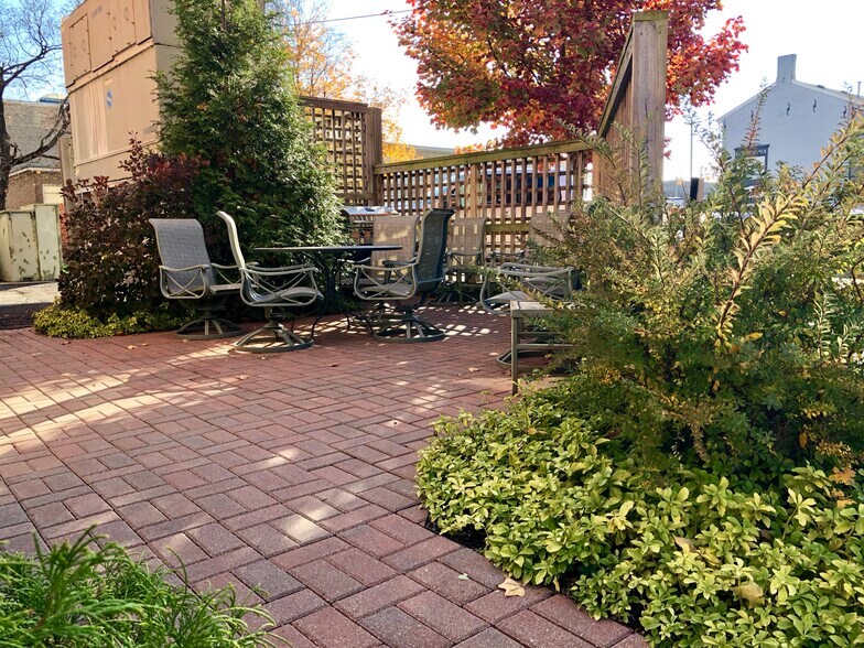 More Photos Of 445 5th St, Columbus Office Residential For Lease