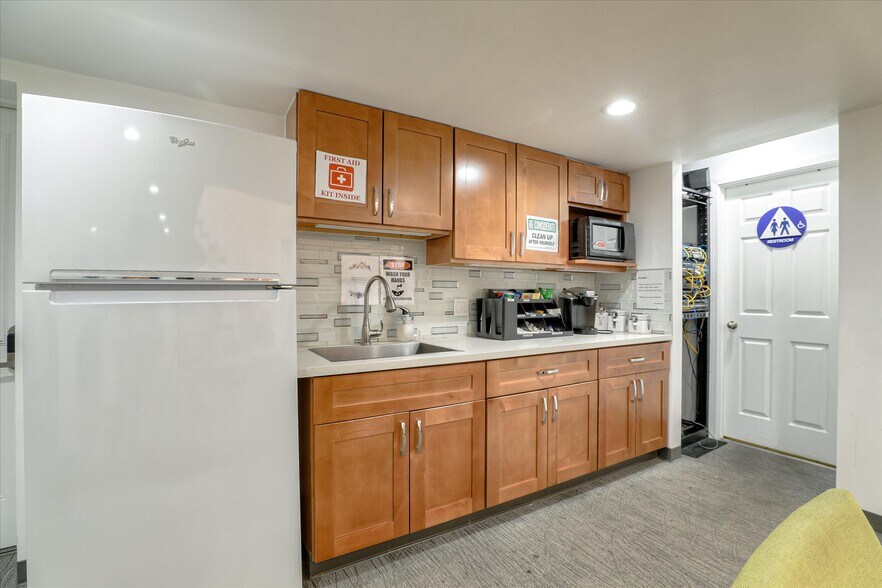 More Photos Of 1165-1169 N 5th St, San Jose Service For Sale