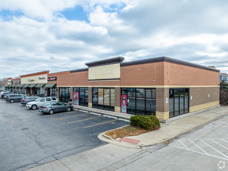More Photos Of 2831-2855 W 95th St, Evergreen Park Storefront For Lease