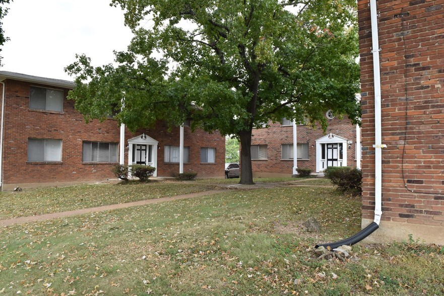 More Photos Of 103-151 Shepley Dr, Saint Louis Apartments For Sale