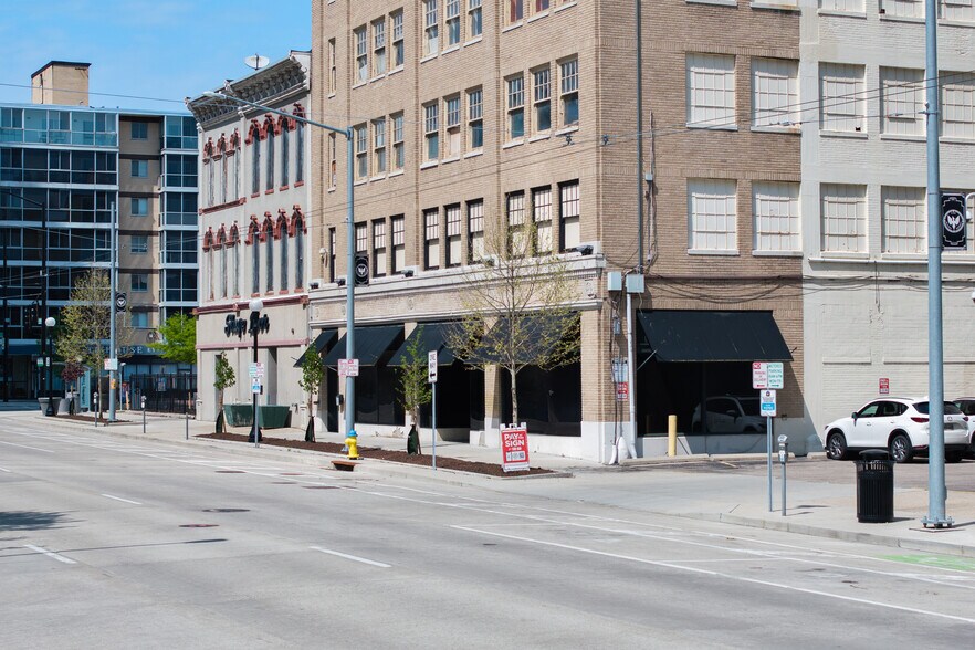 More Photos Of 34-38 N Jefferson St, Dayton Office For Sale