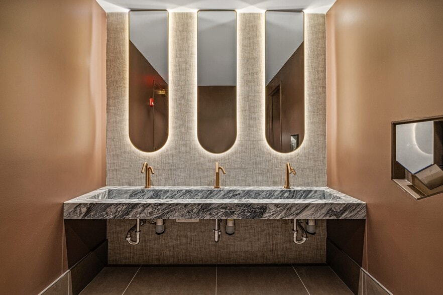 More Photos Of 33 Route 59, Monsey Office For Lease