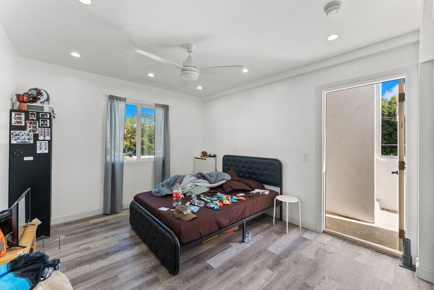 More Photos Of 829 11th St, Imperial Beach Apartments For Sale