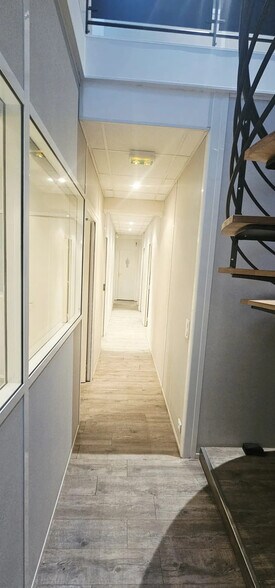 More Photos Of 250 Avenue Du Président Wilson, Saint-Denis Office For Sale