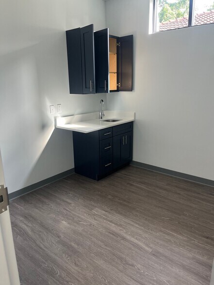 More Photos Of 1307 Cleveland Avenue, Wildwood Office For Sale