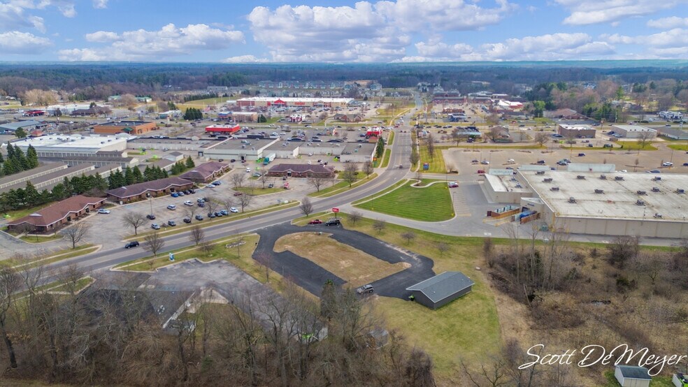 More Photos Of 109 S Greenville West Dr, Greenville Apartments For Sale